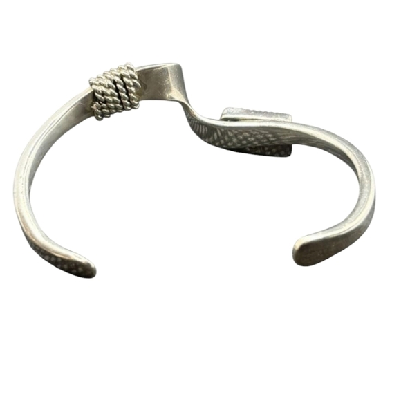 Vintage Signed Sterling BT Brugh Tsosie Navajo Black Onyx Wavy Cuff Bracelet - Picture 6 of 9